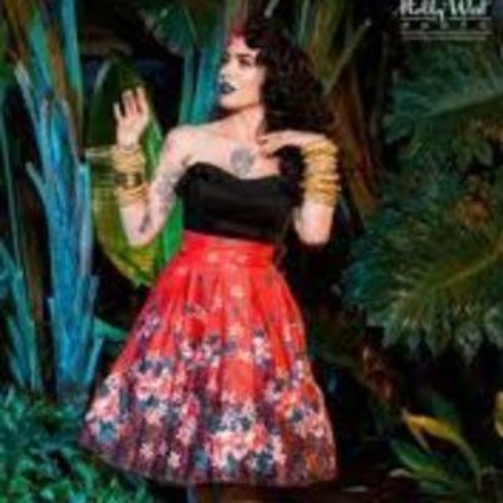 Deadly Dames by Micheline Pitt Kinky Box Skirt in Red Hawaiian Print Size 2X NWT